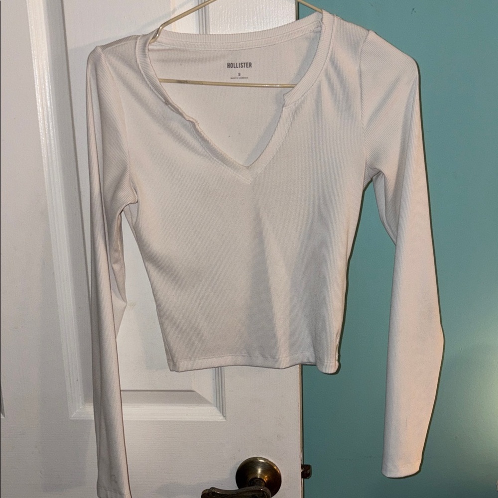 Hollister Long Sleeve Top Set - Picture 6 of 7